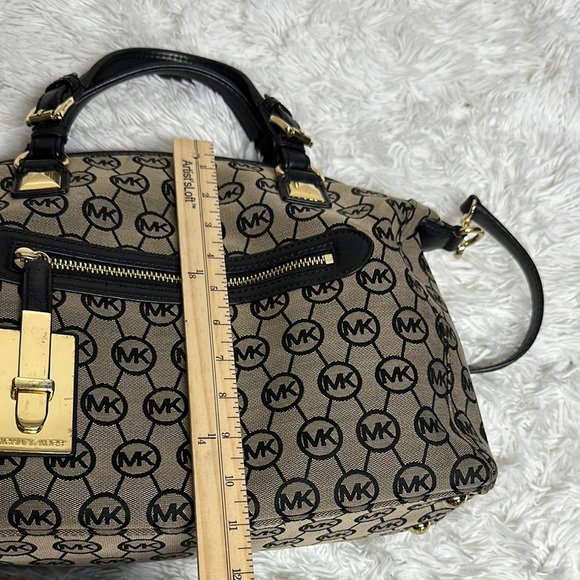 Michael Kors Black and Tan Tote Bag with Dustbag - Picture 10 of 16